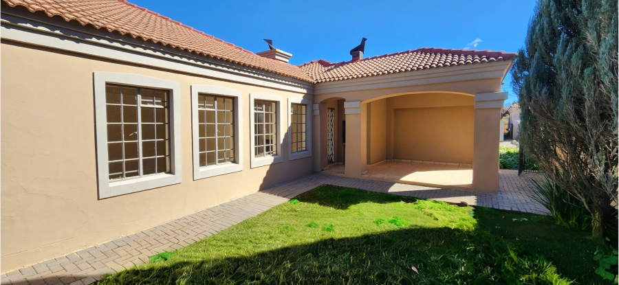 3 Bedroom Property for Sale in Kannoniers Park North West